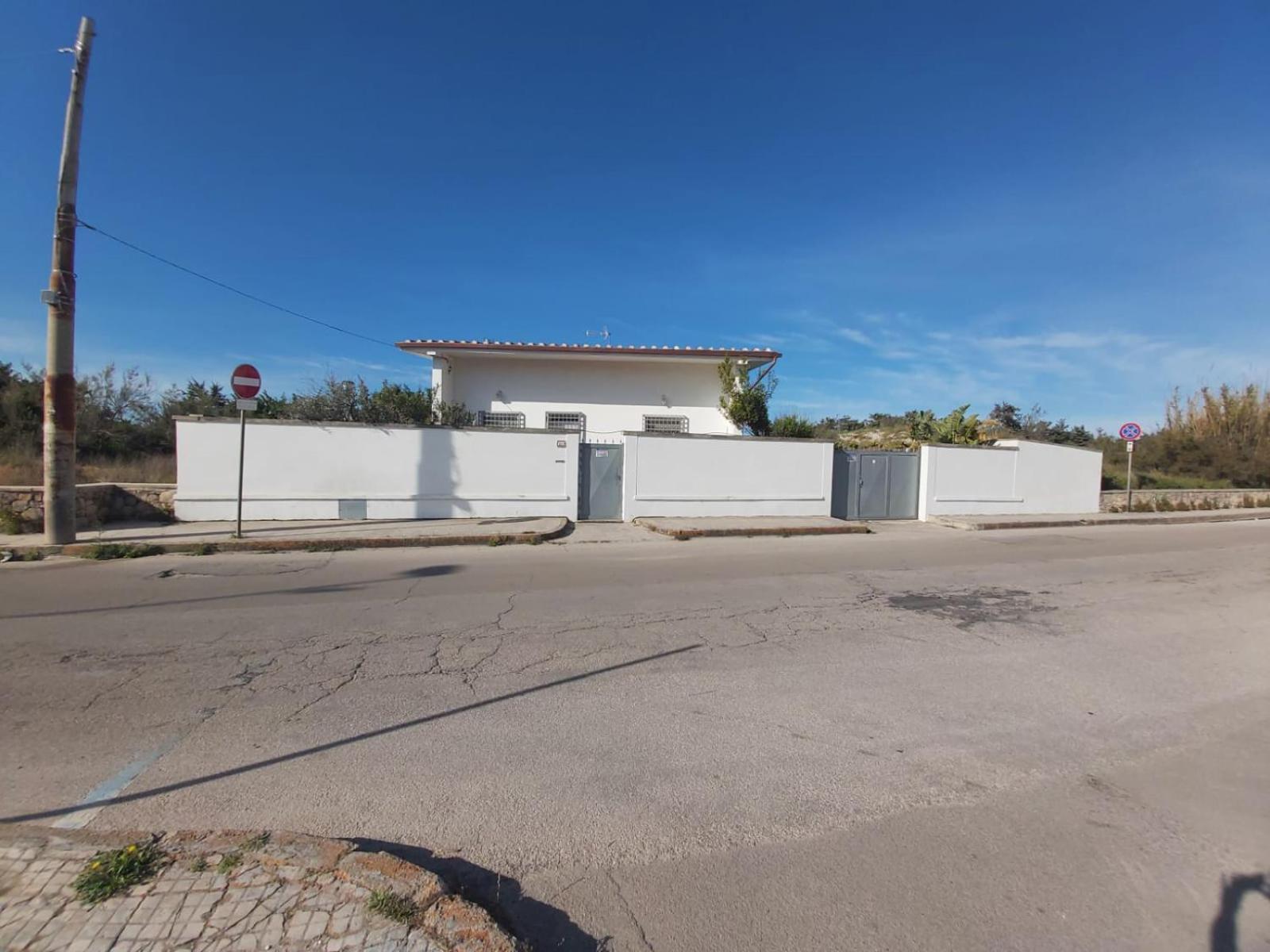 Villetta Direttamente Sulla Spiaggia Con Posto Auto Porto Cesareo Exterior photo